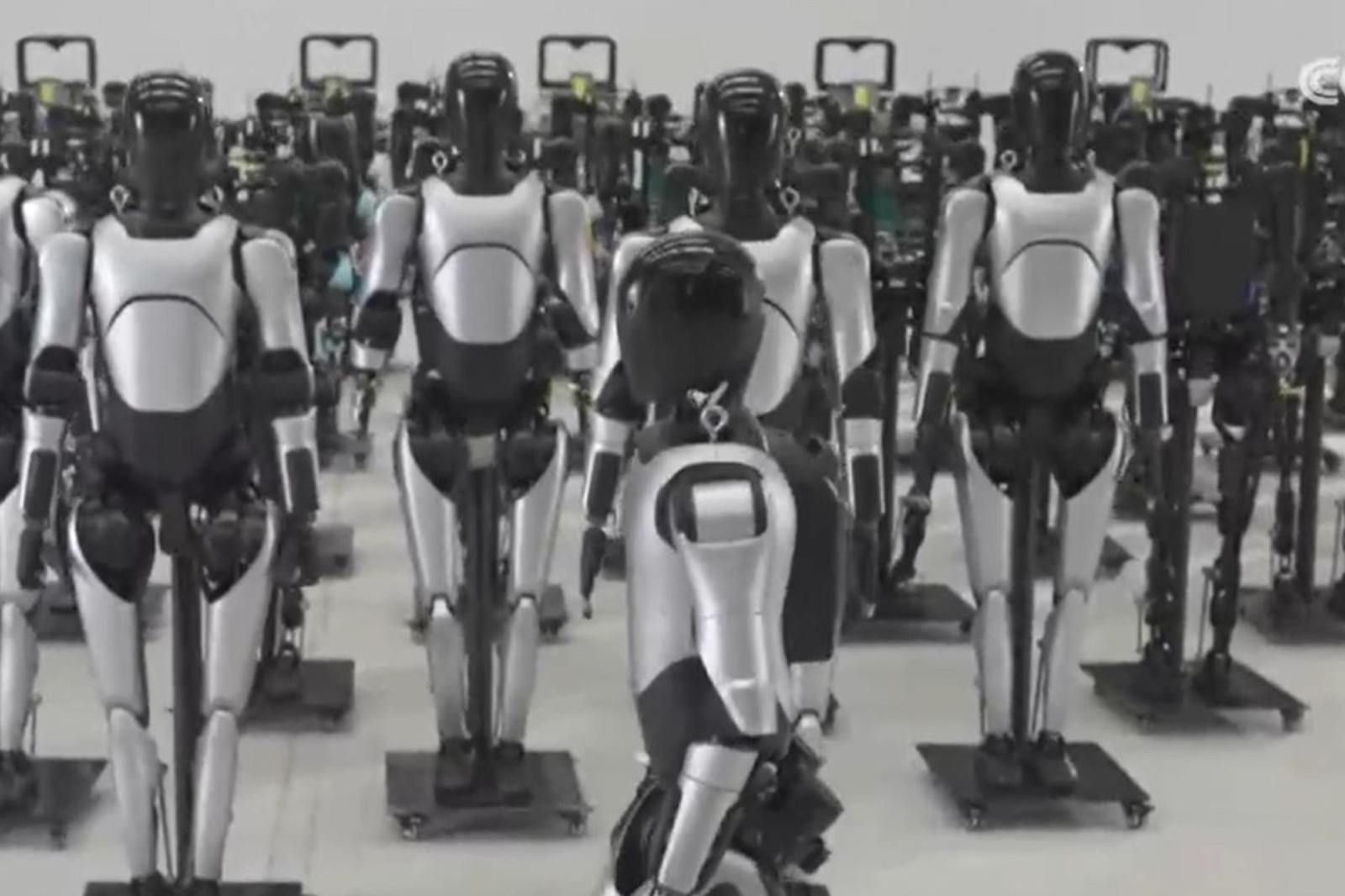 央视报道！揭秘星空(中国)xingkong机器人量产超级工厂